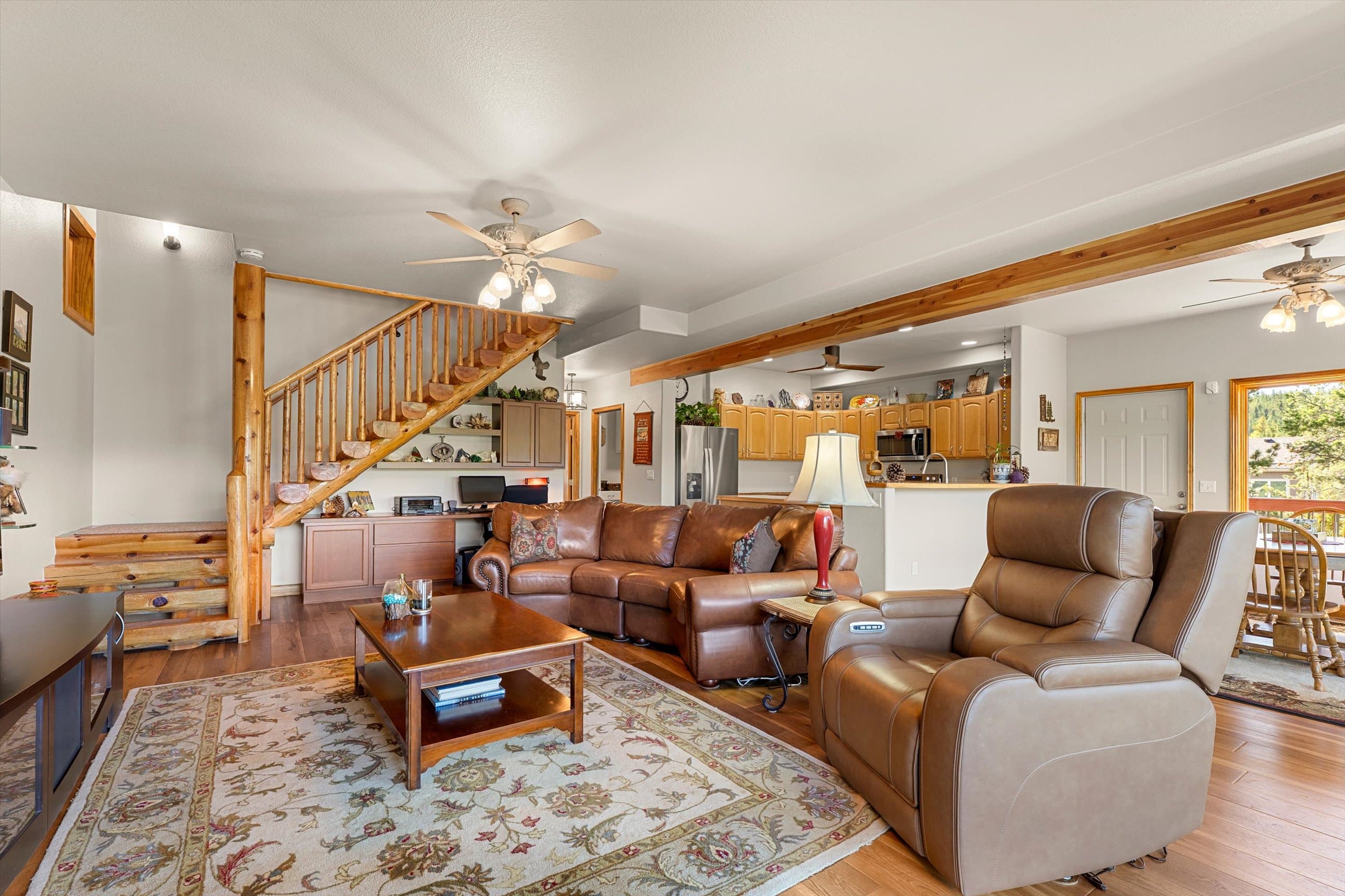 563 Pine Cone Cir 2